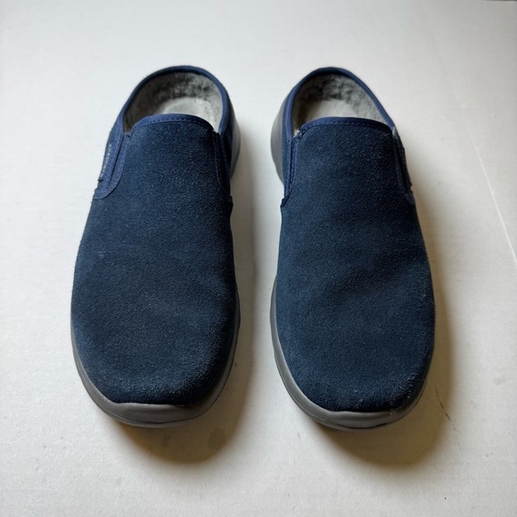 Skechers GOGA MAX Slip On Shoes - Picture 2 of 9